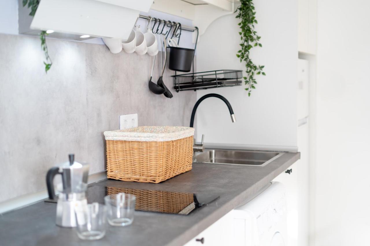 Cutie & Central Air-Conditioning Apartment! 칼레타데푸스테 외부 사진
