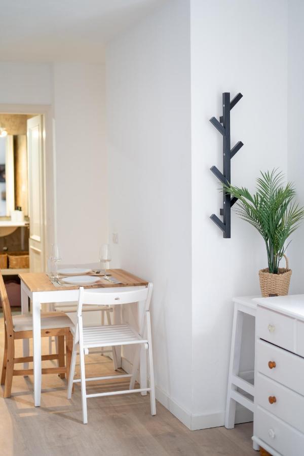 Cutie & Central Air-Conditioning Apartment! 칼레타데푸스테 외부 사진
